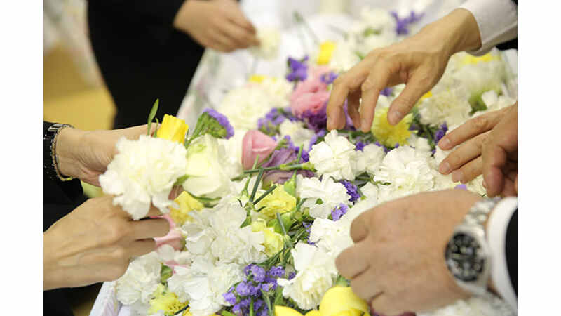 家族葬の費用と遺族のためのアドバイス