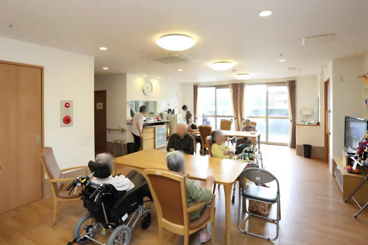 シニア住宅市場の選び方と価格比較のポイント