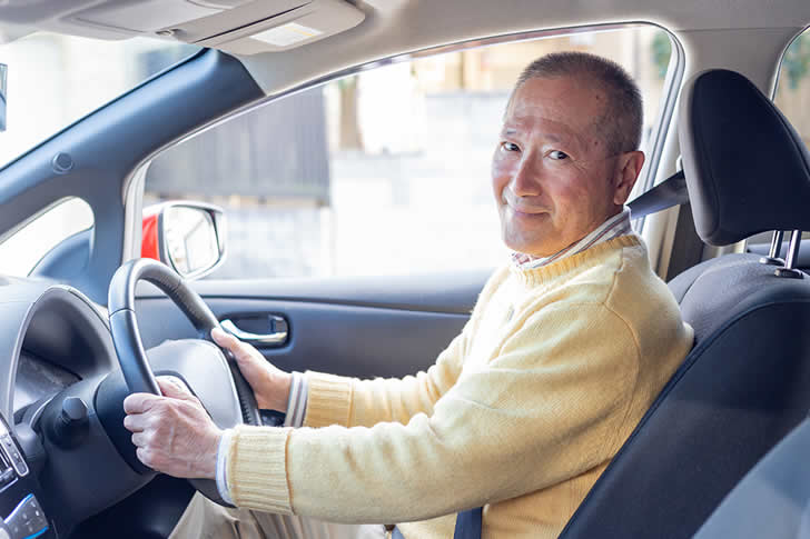 高齢者ドライバー必見!自動車保険を選ぶ際の重要ポイント