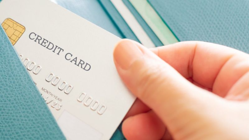 Canadian Consumer Alert: Lock In Your Ideal Credit Card for 2025 Now!