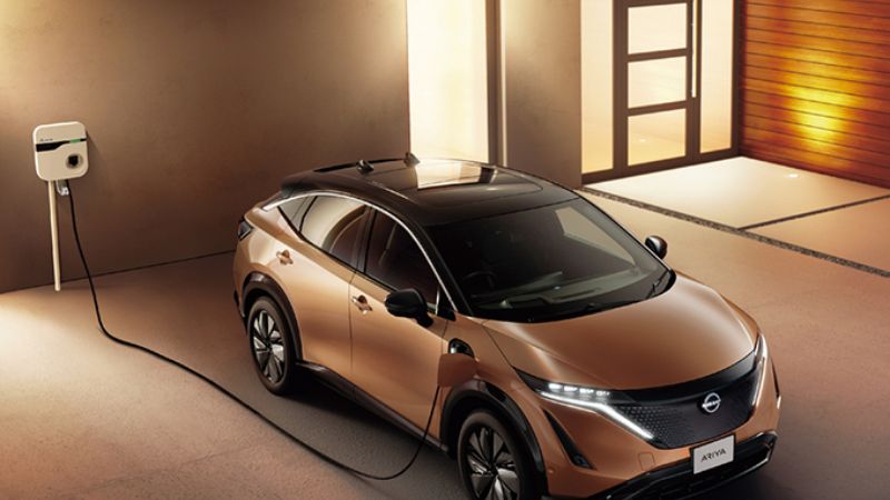 SFから現実へ!電気自動車が描く未来の乗り物が今ここに