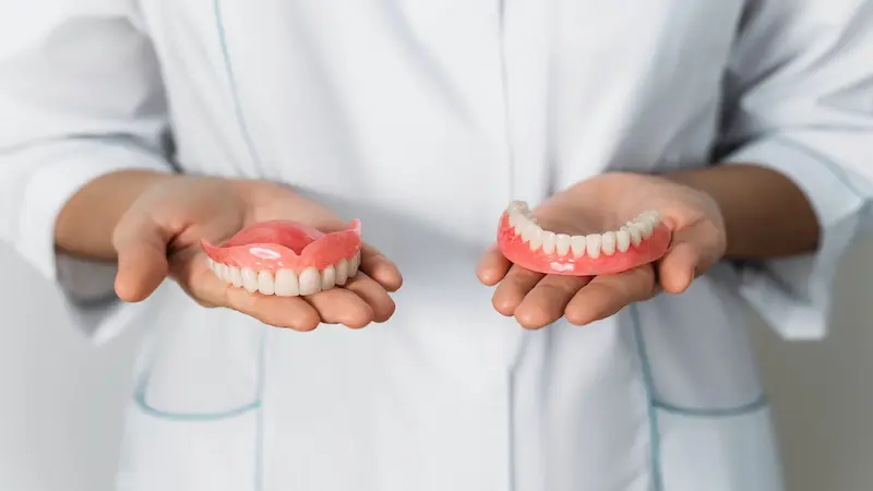 Understanding Dentures: Benefits and Tips for Managing Tooth Loss
