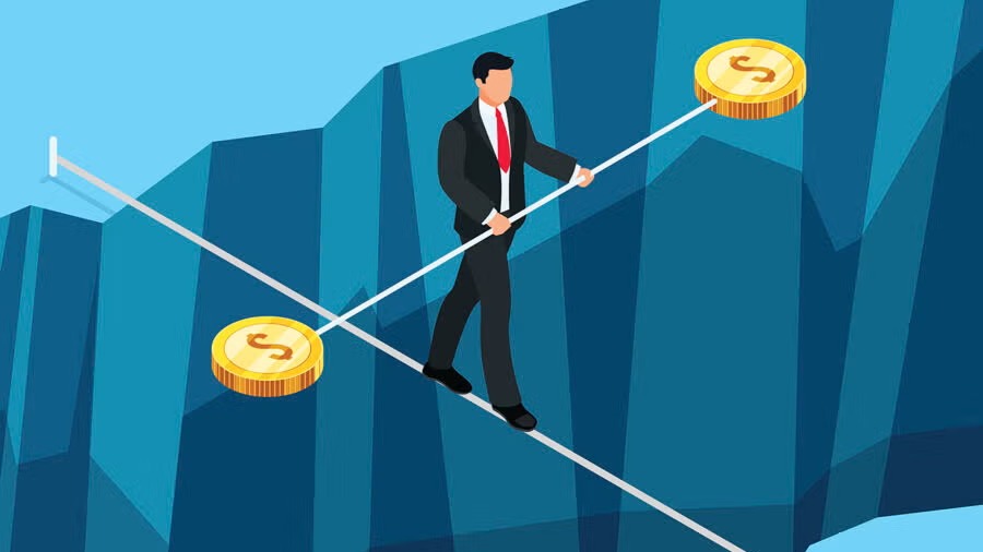 Maximize Financial Stability Through Savvy Savings and Interest Rates